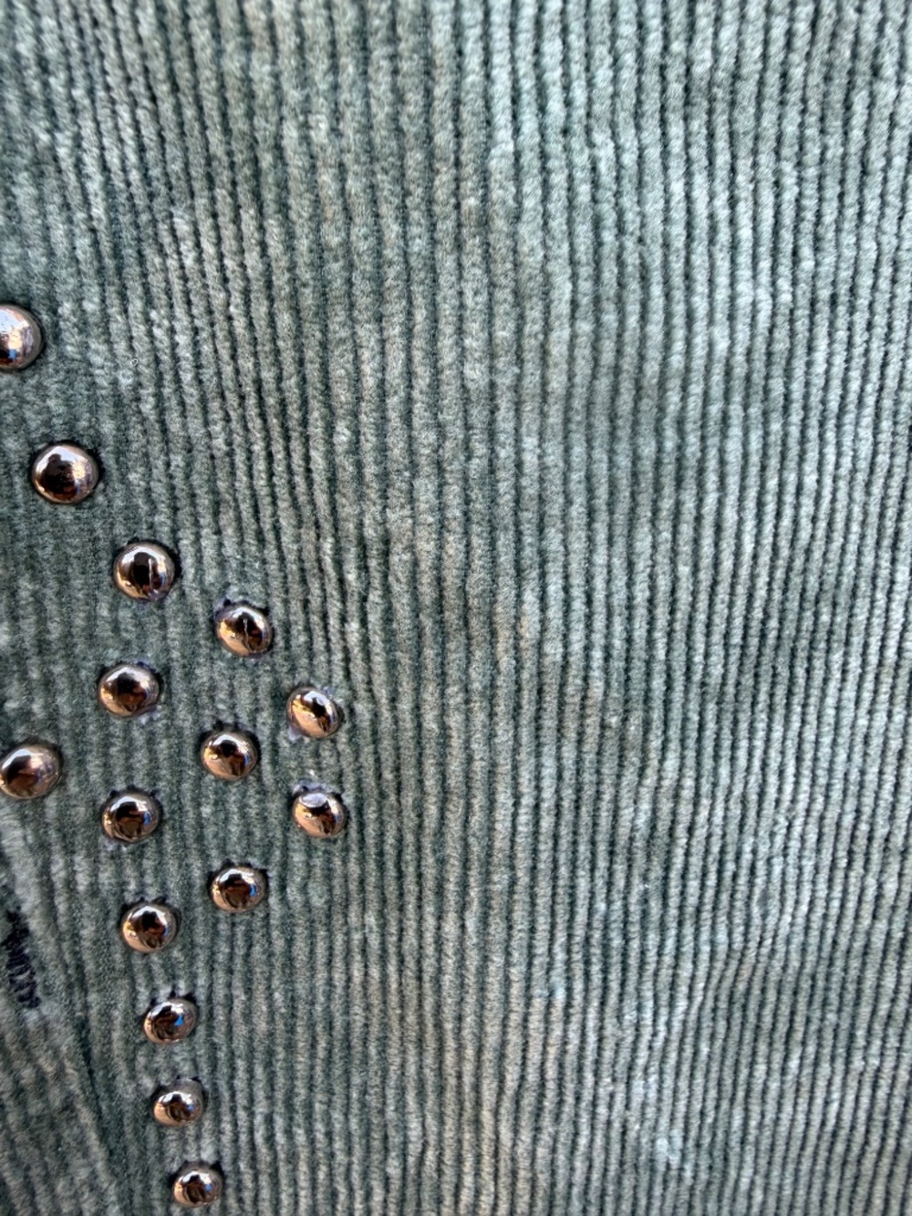 Unique Pilcro Sage green velvet corduroy studded flares size 28P - Picture 6 of 11